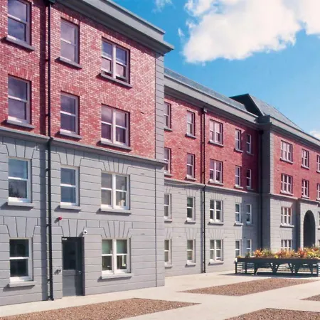 Lägenhet 2 Bedroom On Griffith College Campus